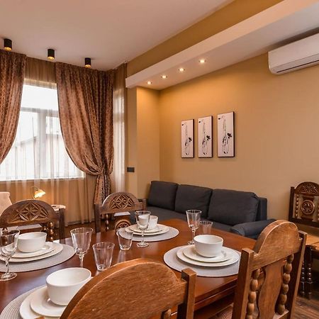 Sofia Dream Apartments - Jazzy Two Bedroom Suite By Flat Mаnager 외부 사진