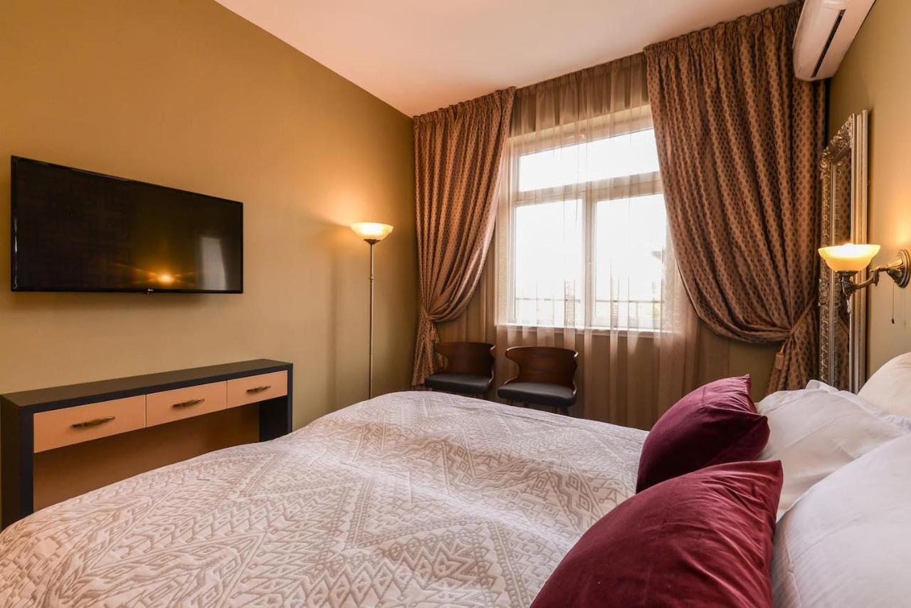 Sofia Dream Apartments - Jazzy Two Bedroom Suite By Flat Mаnager 외부 사진